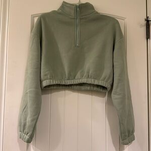 NWOT Cropped 1/4 zip sweatshirt